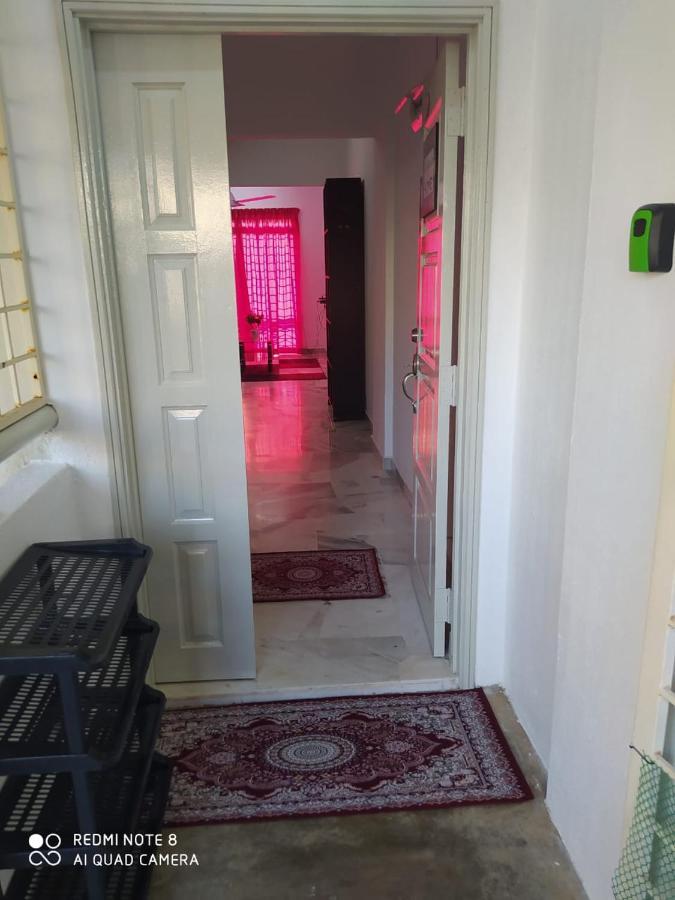 Pd Laguna Homestay Red Порт-Диксон Экстерьер фото